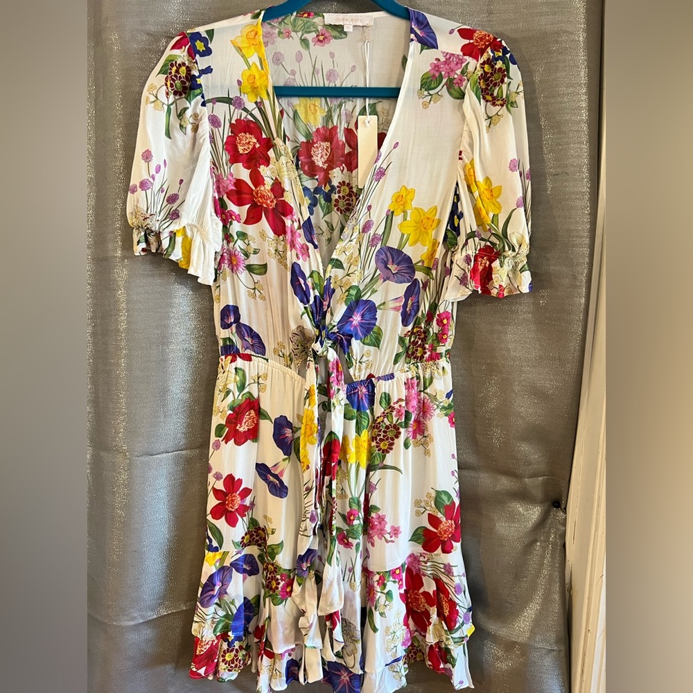 Olivaceous size Medium. Spring floral dress